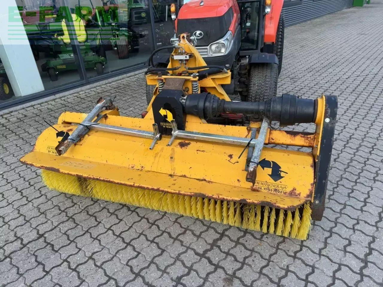 Kubota 5740 - Traktor: bilde 5 Kubota 5740 - Traktor: bilde 5