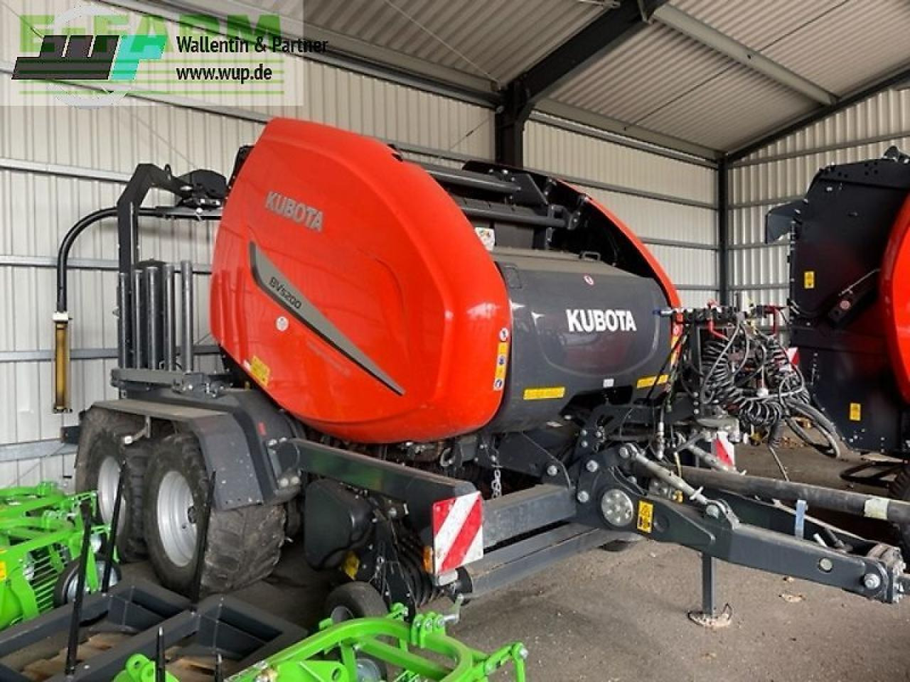 Kubota bv5200 sc14n flexiwrap - Firkantpresse: bilde 2 Kubota bv5200 sc14n flexiwrap - Firkantpresse: bilde 2