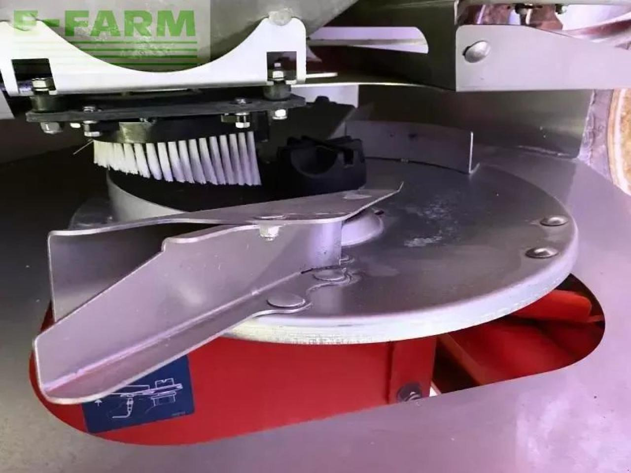 Kuhn axera 1102 h-emc - Gjødselspreder: bilde 5 Kuhn axera 1102 h-emc - Gjødselspreder: bilde 5