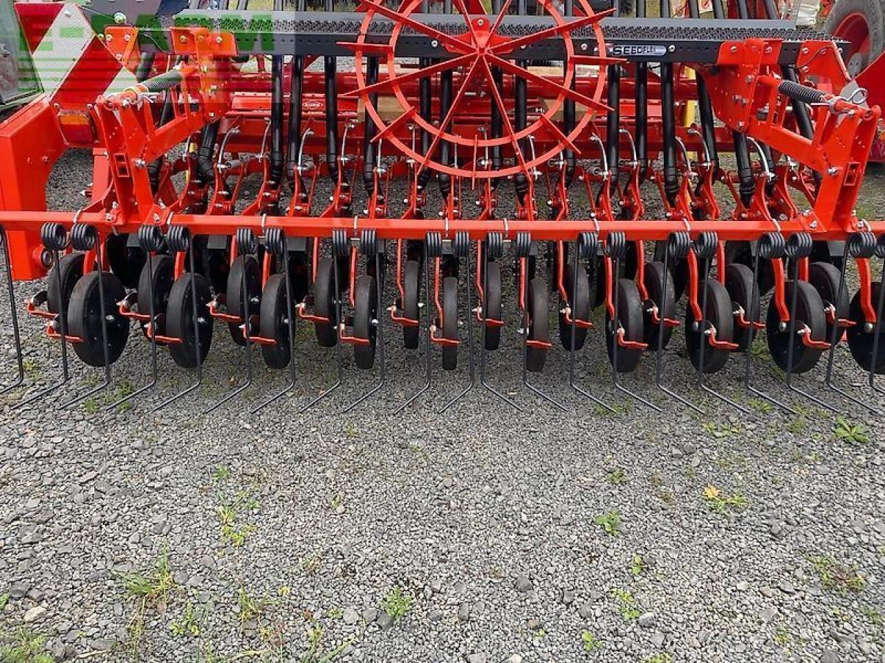 Kuhn kuhn kreiselegge hrb 303& drillmaschine sitera 330-20m - Såmaskin: bilde 2 Kuhn kuhn kreiselegge hrb 303& drillmaschine sitera 330-20m - Såmaskin: bilde 2