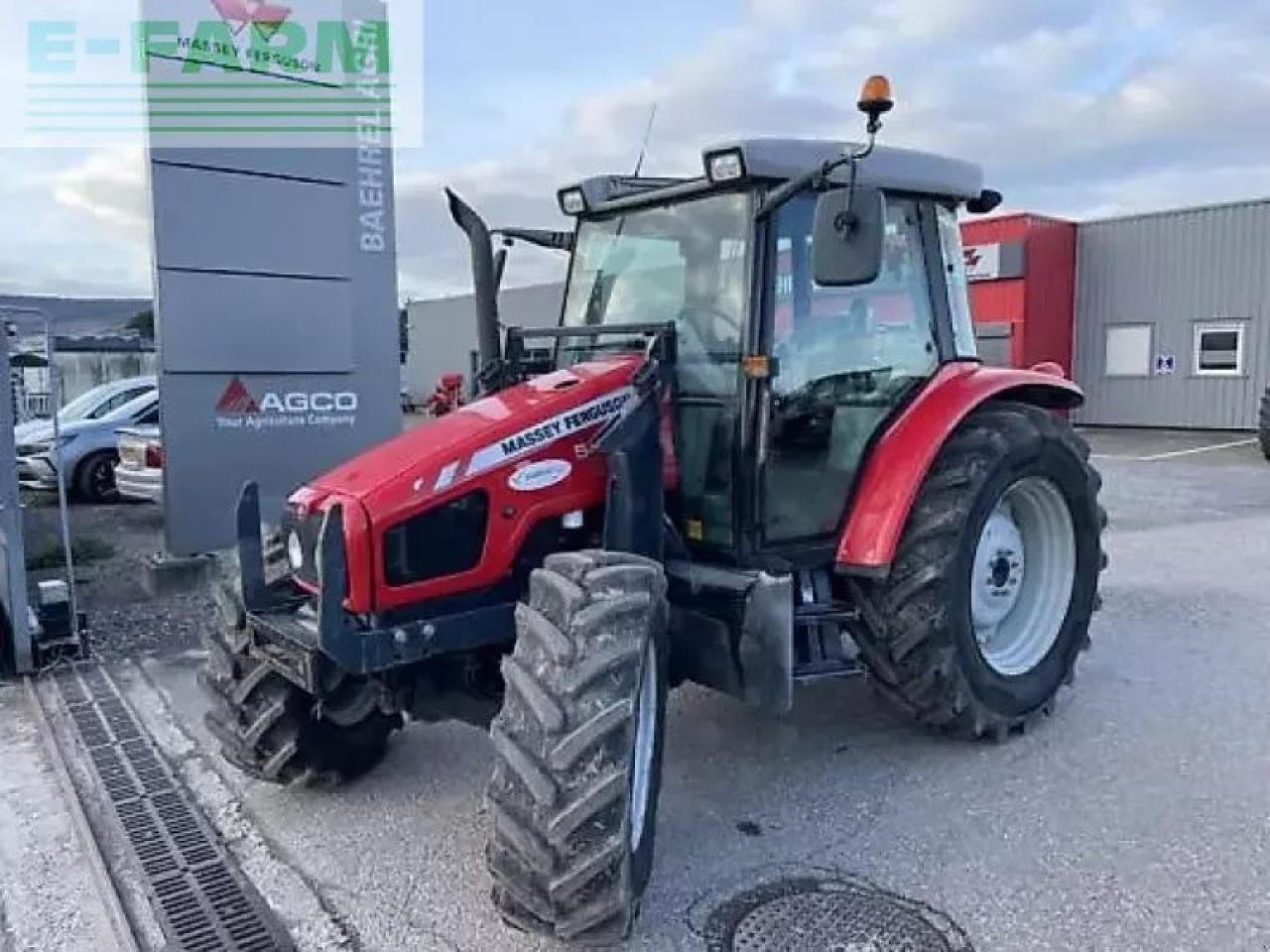 Massey Ferguson 5455 - Traktor: bilde 1 Massey Ferguson 5455 - Traktor: bilde 1