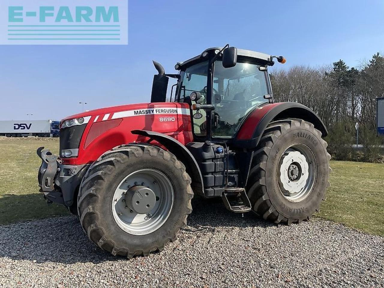 Massey Ferguson 8690 - Traktor: bilde 1 Massey Ferguson 8690 - Traktor: bilde 1