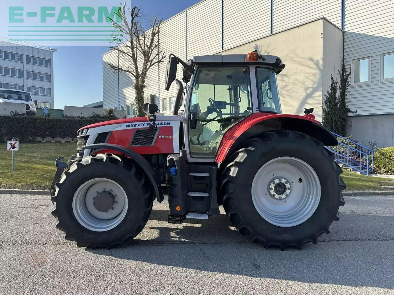 Massey Ferguson mf 6s.180 - Traktor: bilde 2 Massey Ferguson mf 6s.180 - Traktor: bilde 2