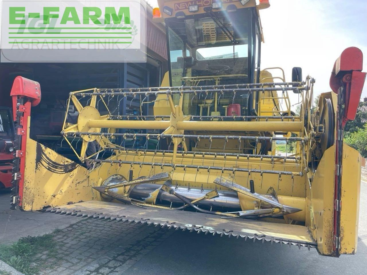 New Holland 8030 - Skurtresker: bilde 4 New Holland 8030 - Skurtresker: bilde 4