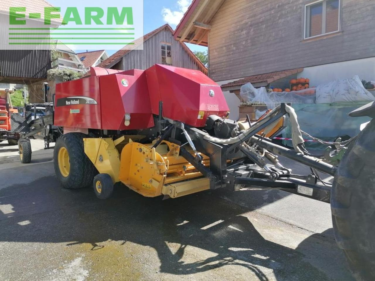 New Holland BB 920 - Firkantpresse: bilde 1 New Holland BB 920 - Firkantpresse: bilde 1
