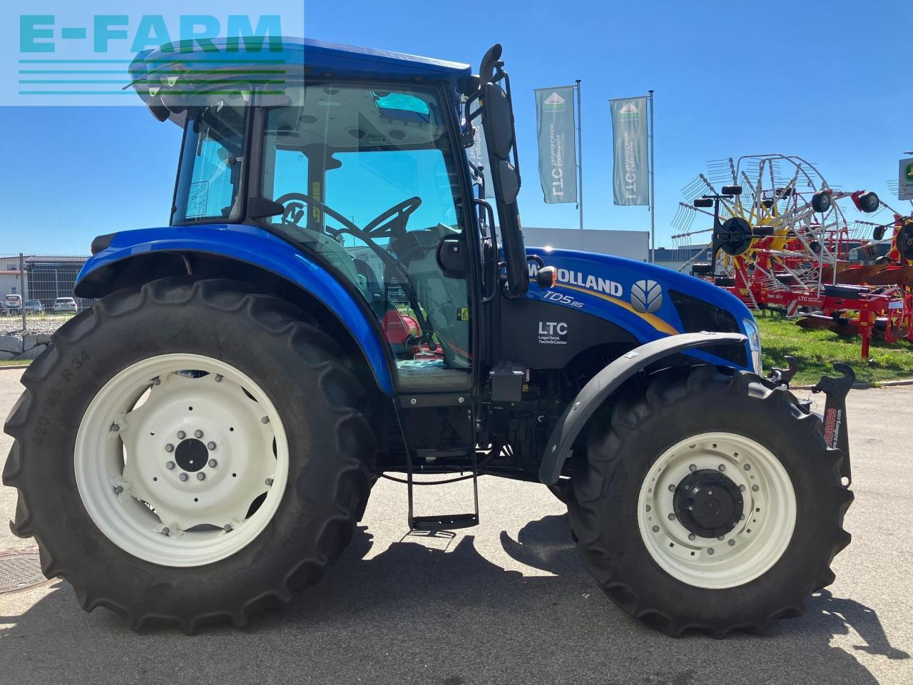 New Holland TD5.85 - Traktor: bilde 5 New Holland TD5.85 - Traktor: bilde 5