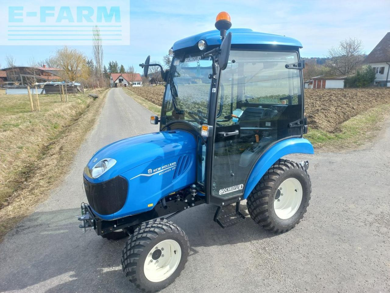 New Holland boomer 25 - Traktor: bilde 1 New Holland boomer 25 - Traktor: bilde 1