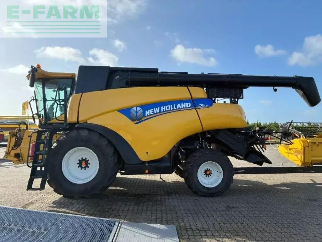 New Holland cr 9080 - Skurtresker: bilde 1 New Holland cr 9080 - Skurtresker: bilde 1