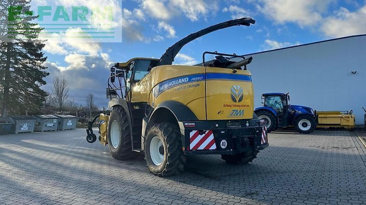 New Holland fr 550 häcksler inkl. pickup und maisgebiss - Forhøster: bilde 3 New Holland fr 550 häcksler inkl. pickup und maisgebiss - Forhøster: bilde 3