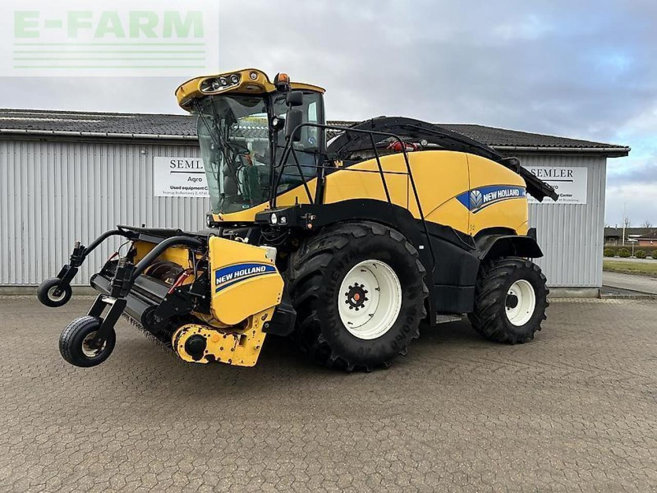 New Holland fr 600 - Forhøster: bilde 1 New Holland fr 600 - Forhøster: bilde 1