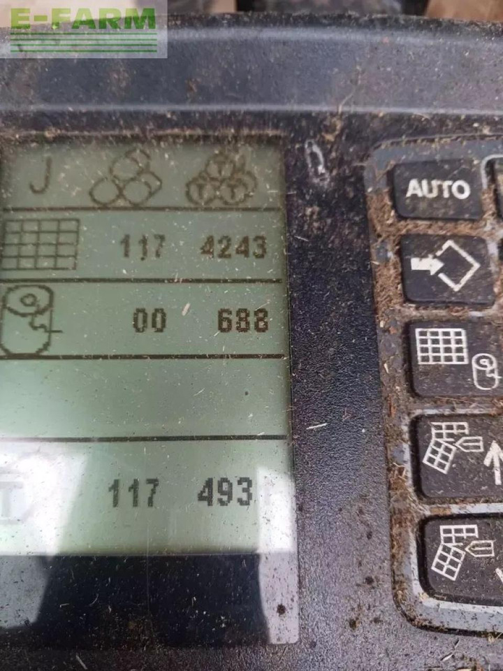 New Holland roll belt 150 - Firkantpresse: bilde 2 New Holland roll belt 150 - Firkantpresse: bilde 2