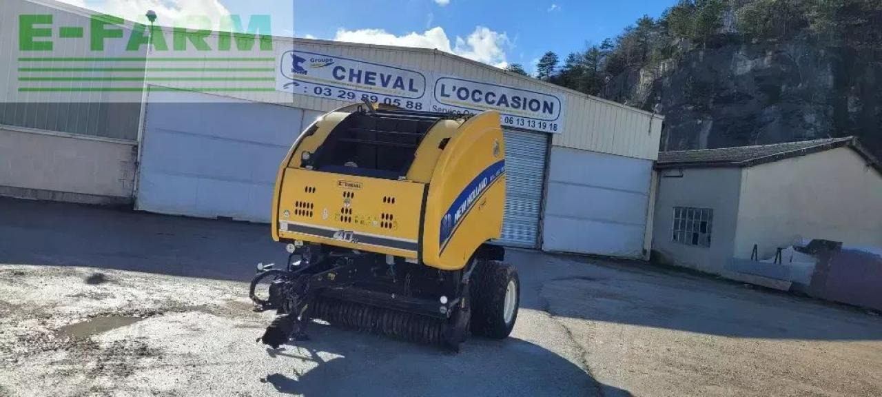 New Holland roll belt 180 cropcutter - Firkantpresse: bilde 1 New Holland roll belt 180 cropcutter - Firkantpresse: bilde 1
