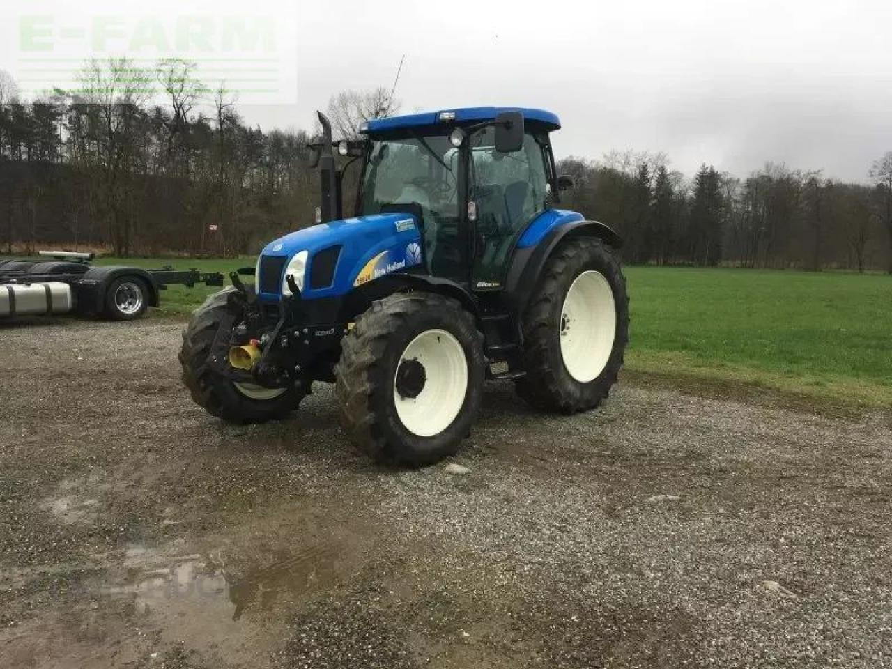 New Holland t 6020 - Traktor: bilde 1 New Holland t 6020 - Traktor: bilde 1