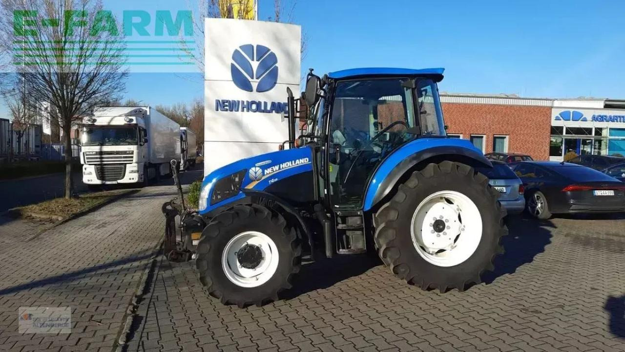 New Holland t4.55 powerstar Powerstar - Traktor: bilde 1 New Holland t4.55 powerstar Powerstar - Traktor: bilde 1