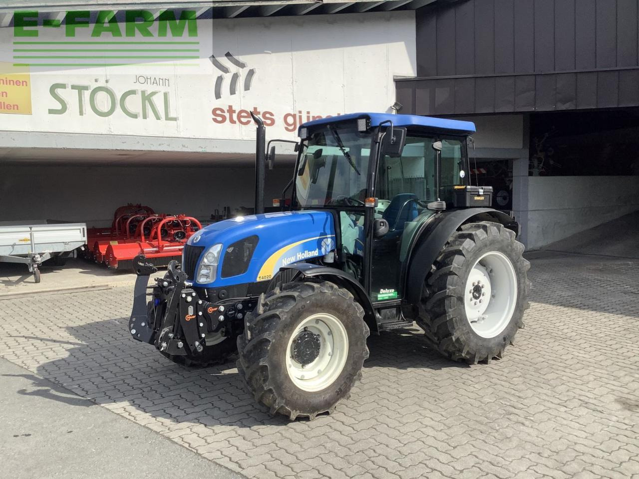 New Holland t4020 deluxe Deluxe - Traktor: bilde 1 New Holland t4020 deluxe Deluxe - Traktor: bilde 1