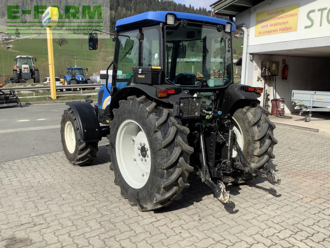 New Holland t4020 deluxe Deluxe - Traktor: bilde 4 New Holland t4020 deluxe Deluxe - Traktor: bilde 4