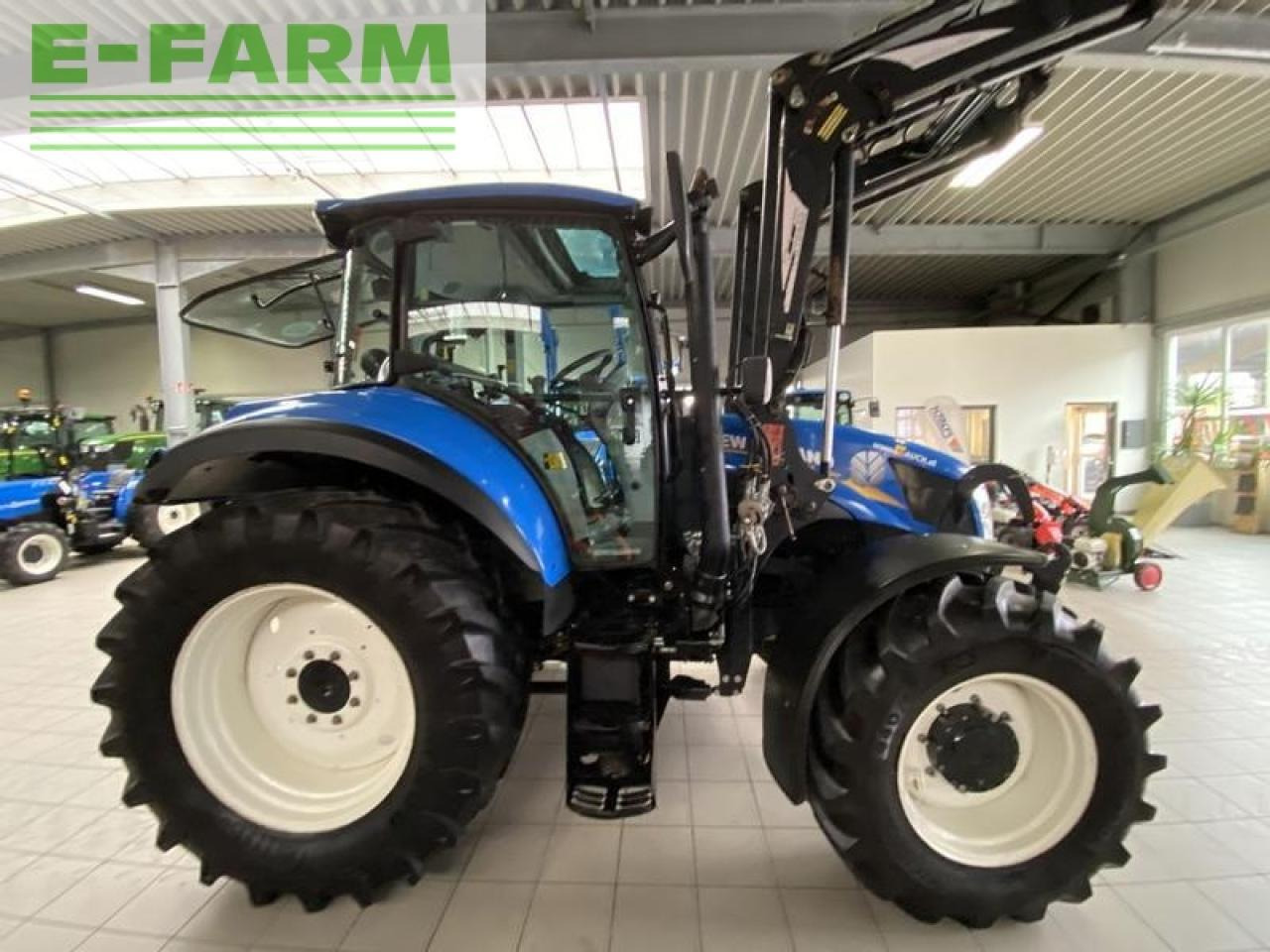New Holland t5.115 electro command - Traktor: bilde 4 New Holland t5.115 electro command - Traktor: bilde 4