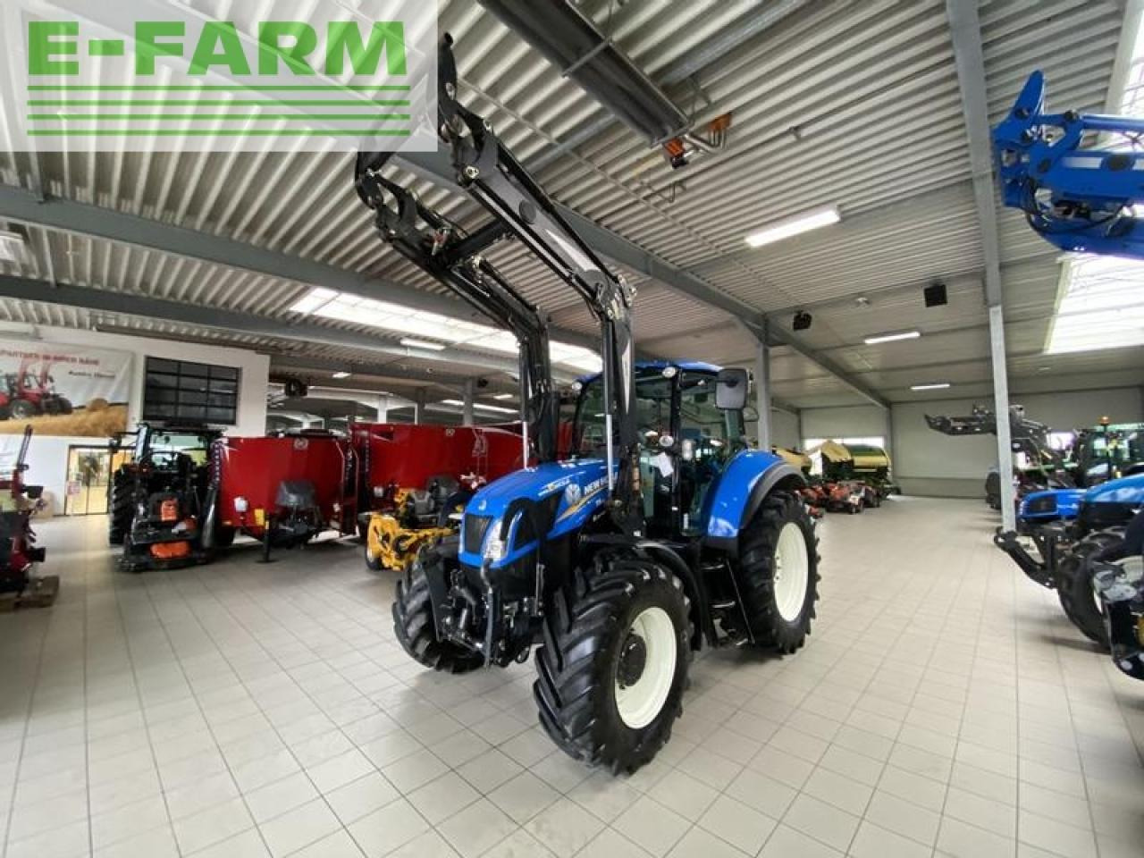 New Holland t5.115 electro command - Traktor: bilde 2 New Holland t5.115 electro command - Traktor: bilde 2