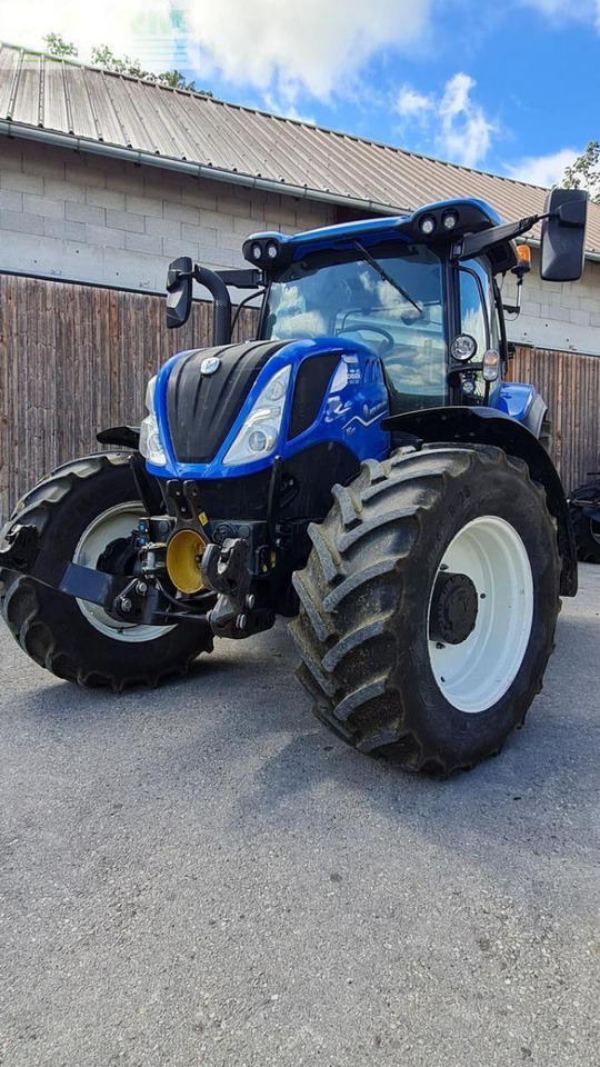 New Holland t5.120 dynamic command (stage v) - Traktor: bilde 4 New Holland t5.120 dynamic command (stage v) - Traktor: bilde 4