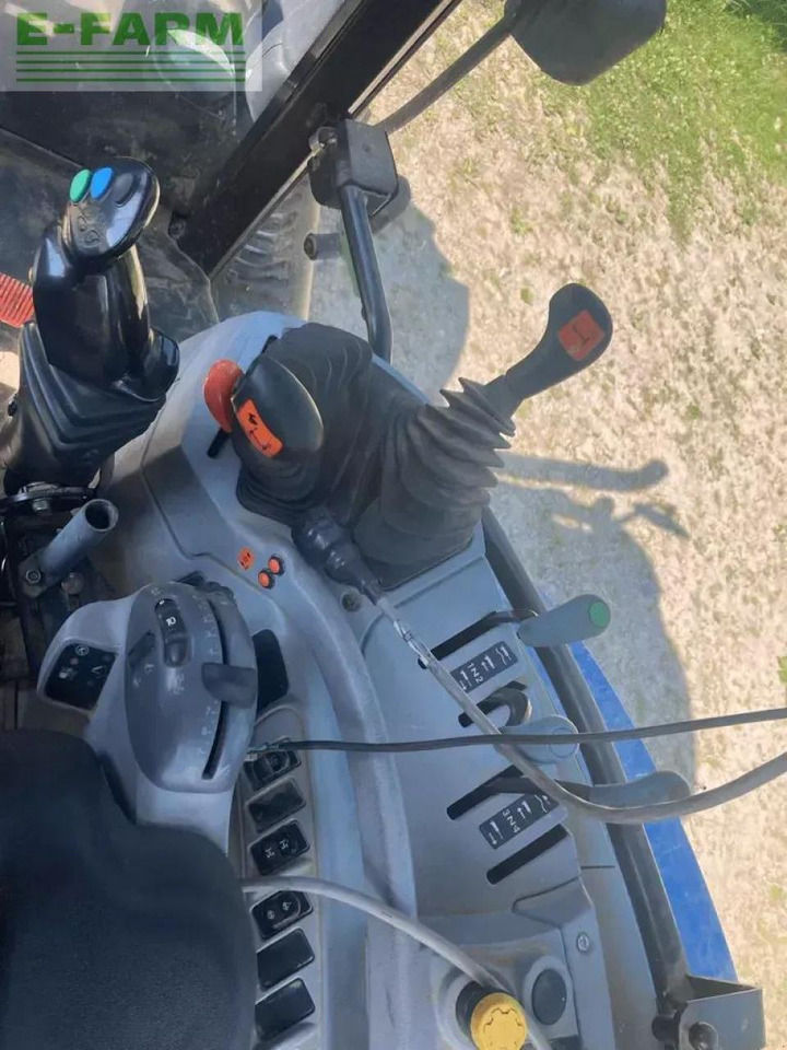 New Holland t6.140 dualcommand - Traktor: bilde 5 New Holland t6.140 dualcommand - Traktor: bilde 5