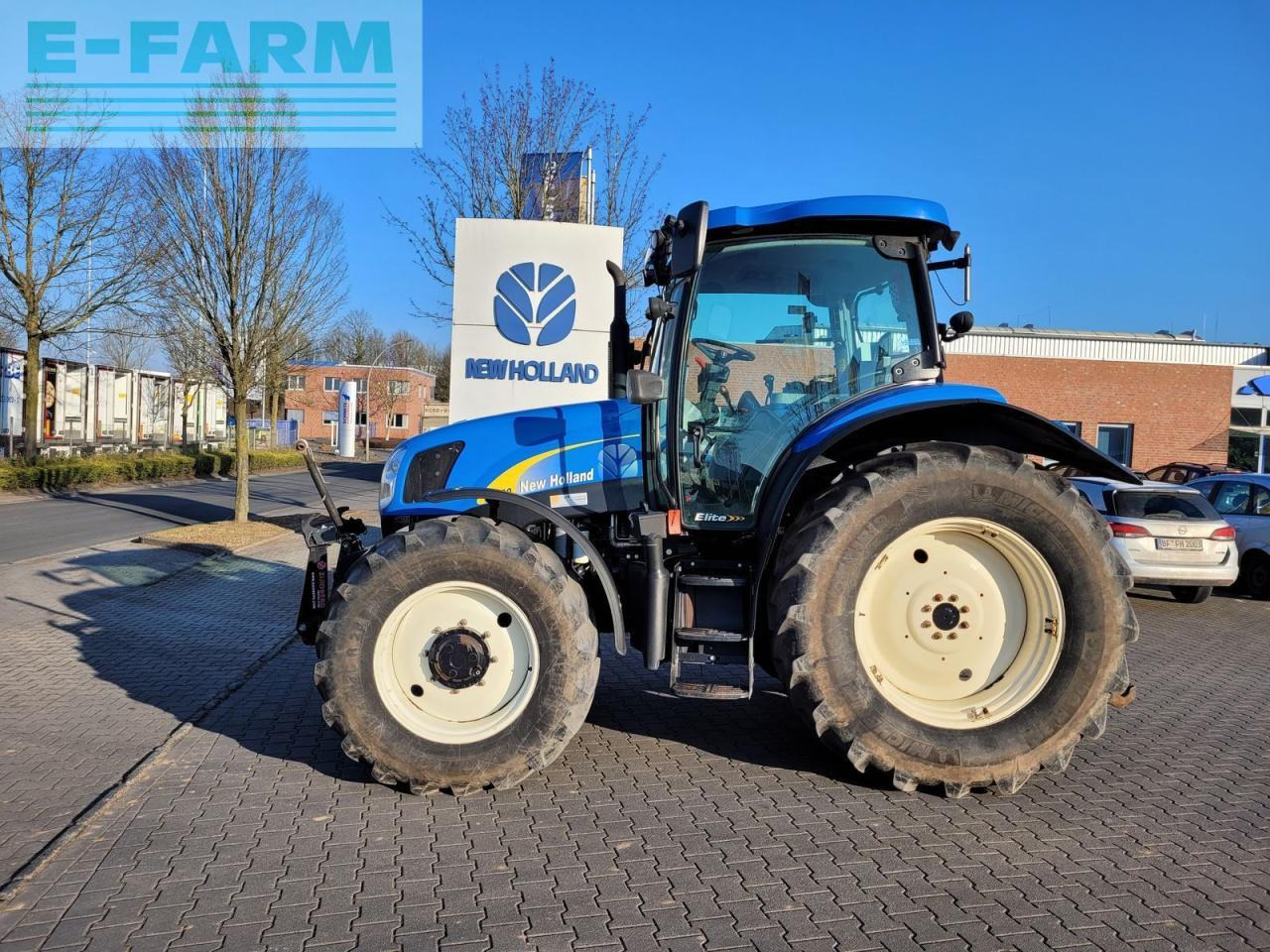 New Holland t6020 elite Elite - Traktor: bilde 1 New Holland t6020 elite Elite - Traktor: bilde 1
