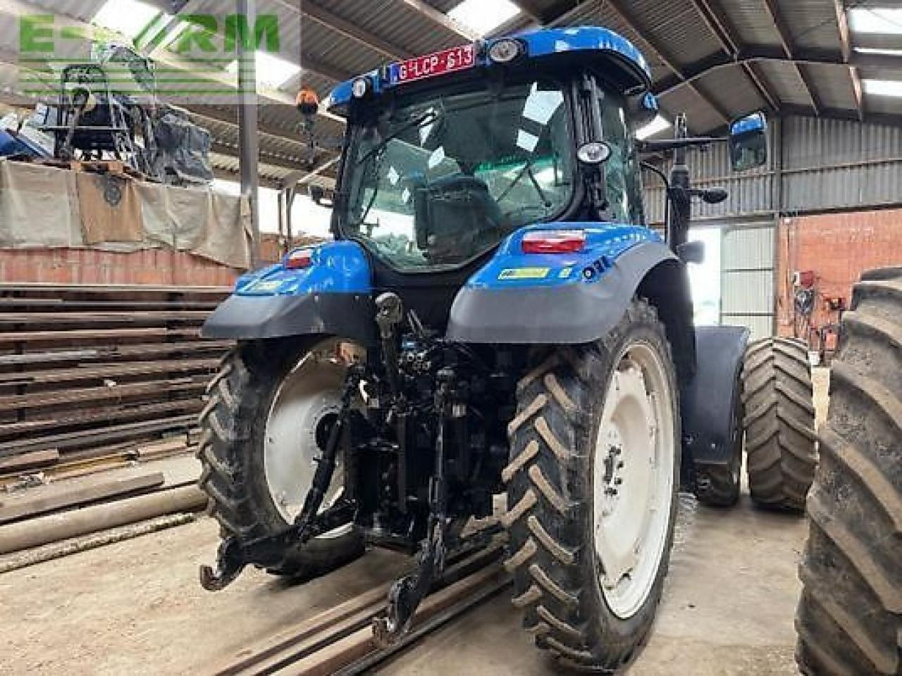 New Holland t6030 - Traktor: bilde 4 New Holland t6030 - Traktor: bilde 4