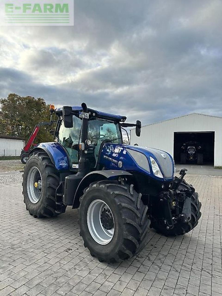 New Holland t7.270 - Traktor: bilde 1 New Holland t7.270 - Traktor: bilde 1