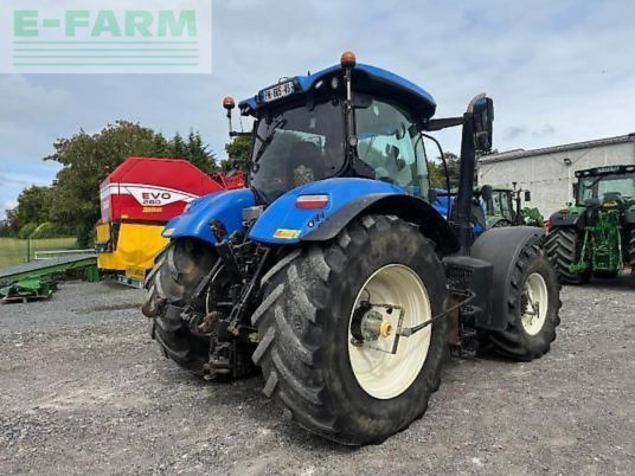 New Holland t7.270 ac - Traktor: bilde 4 New Holland t7.270 ac - Traktor: bilde 4