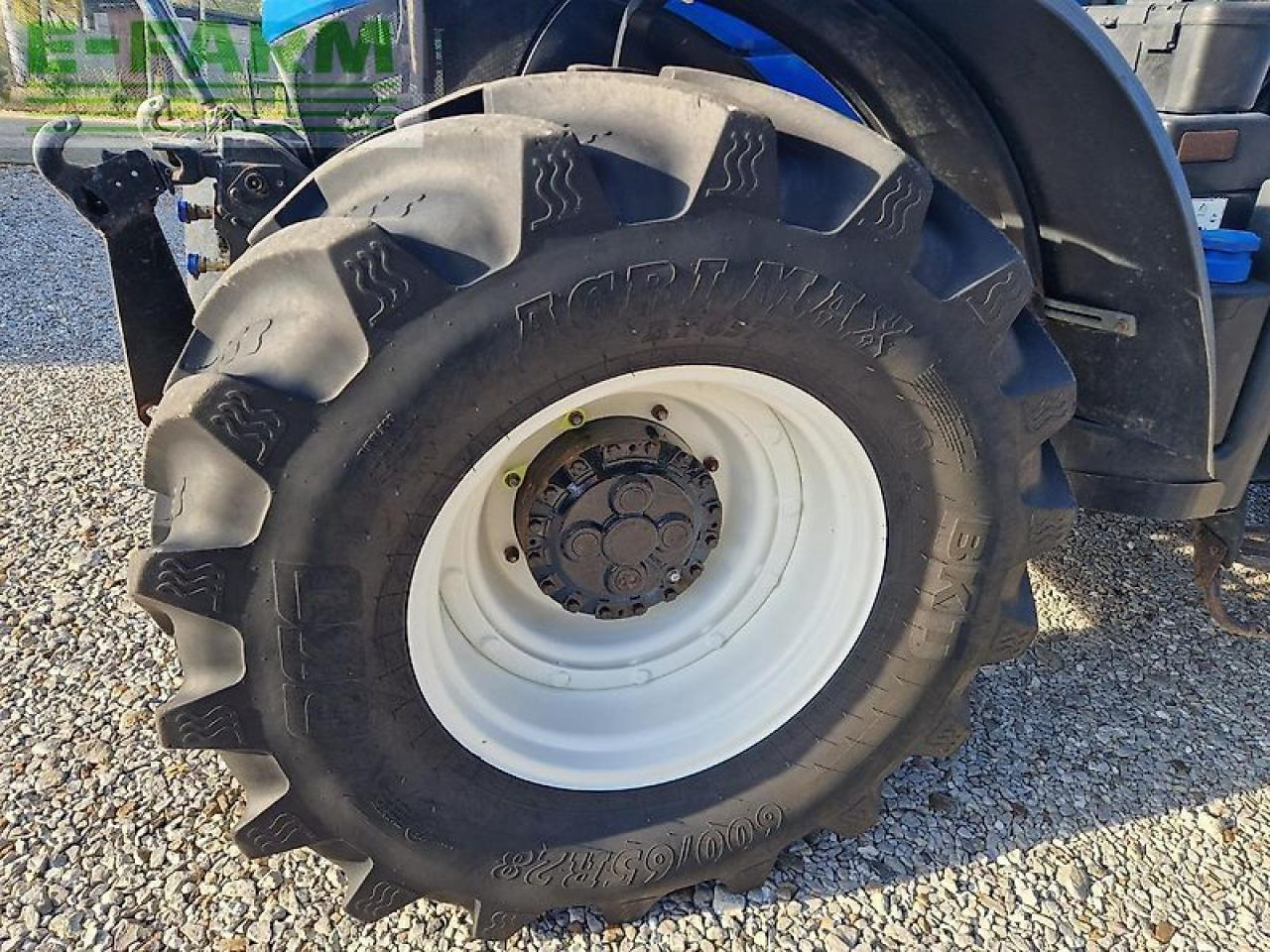 New Holland t7.270 autocommand - Traktor: bilde 4 New Holland t7.270 autocommand - Traktor: bilde 4