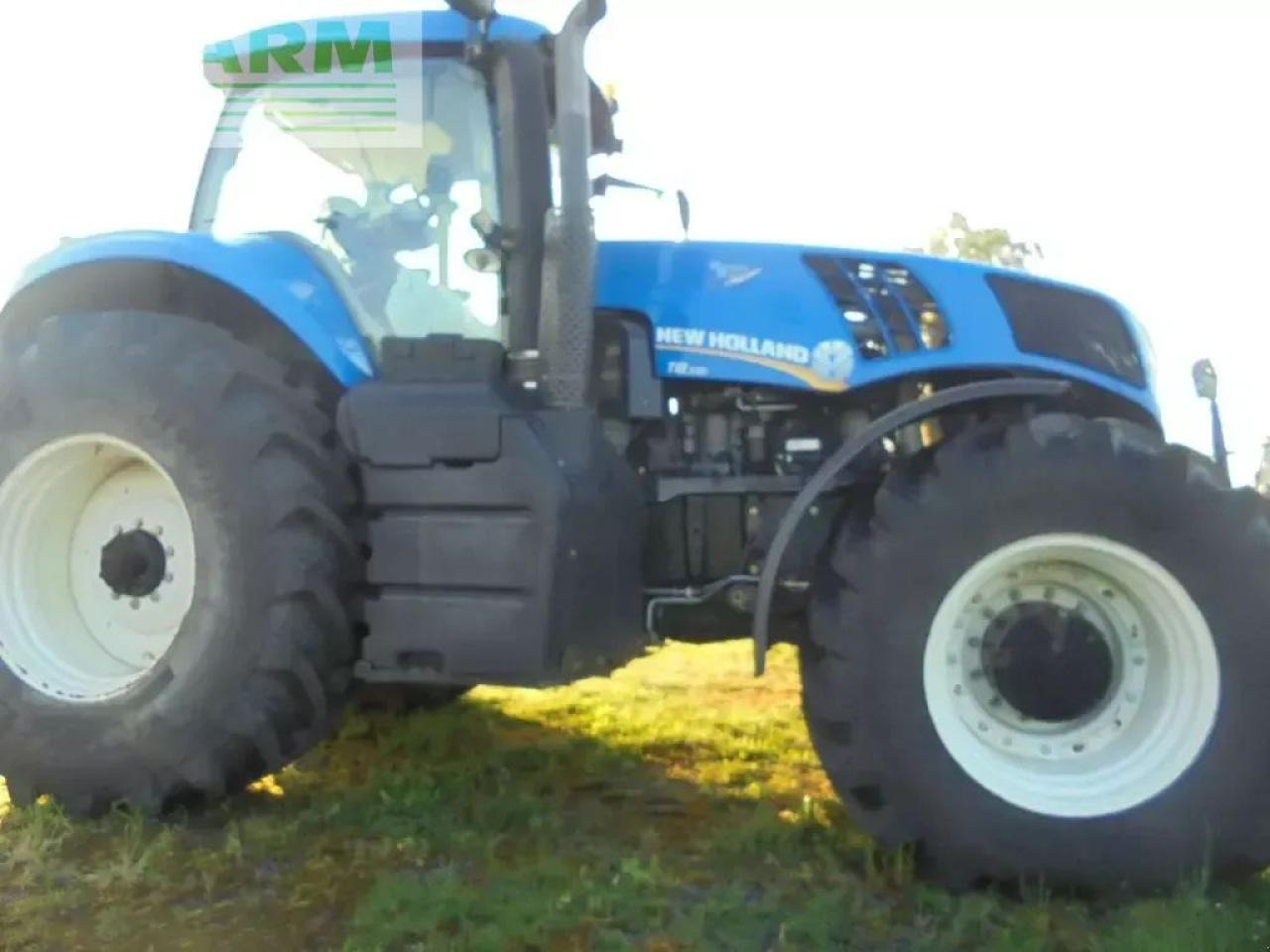 New Holland t8.330 - Traktor: bilde 2 New Holland t8.330 - Traktor: bilde 2