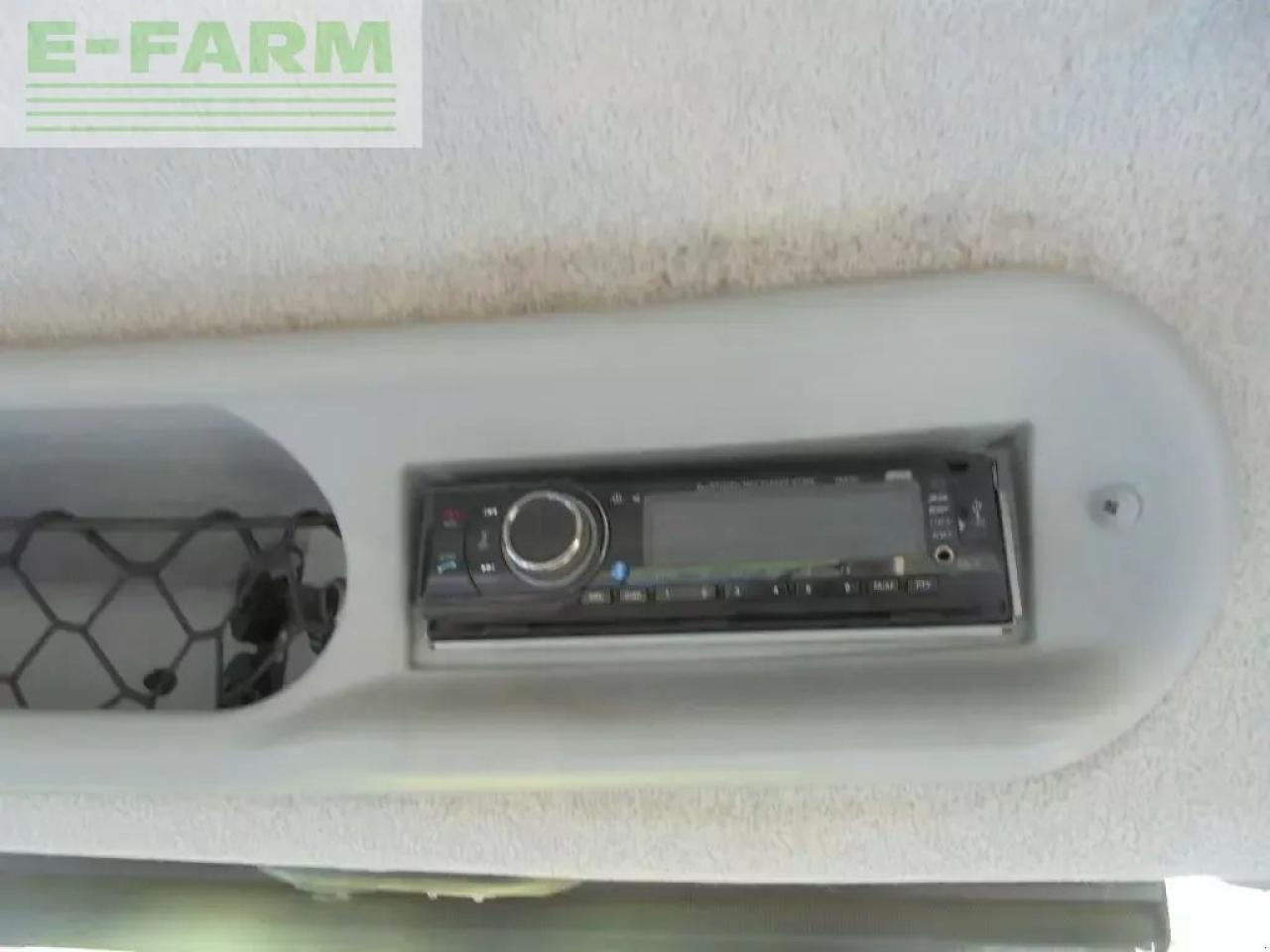 New Holland t8.330 - Traktor: bilde 5 New Holland t8.330 - Traktor: bilde 5