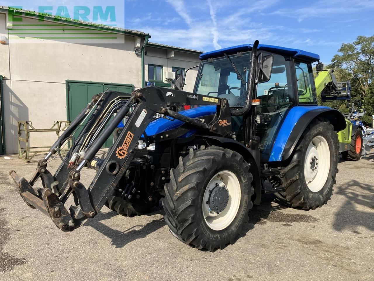 New Holland tl80 (4wd) - Traktor: bilde 1 New Holland tl80 (4wd) - Traktor: bilde 1