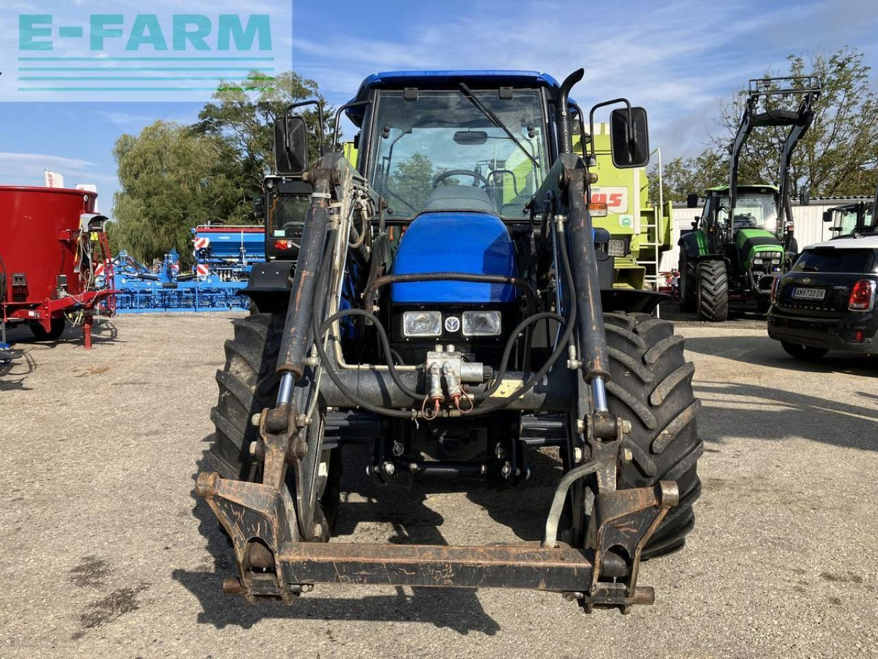 New Holland tl80 (4wd) - Traktor: bilde 2 New Holland tl80 (4wd) - Traktor: bilde 2