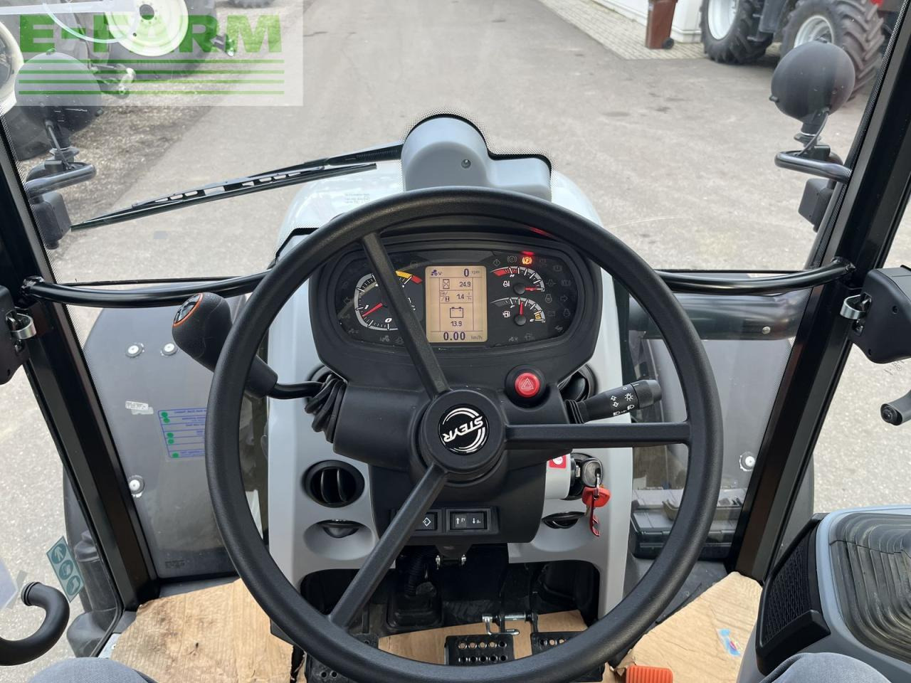 Steyr 4055 kompakt s (stage v) S - Traktor: bilde 2 Steyr 4055 kompakt s (stage v) S - Traktor: bilde 2