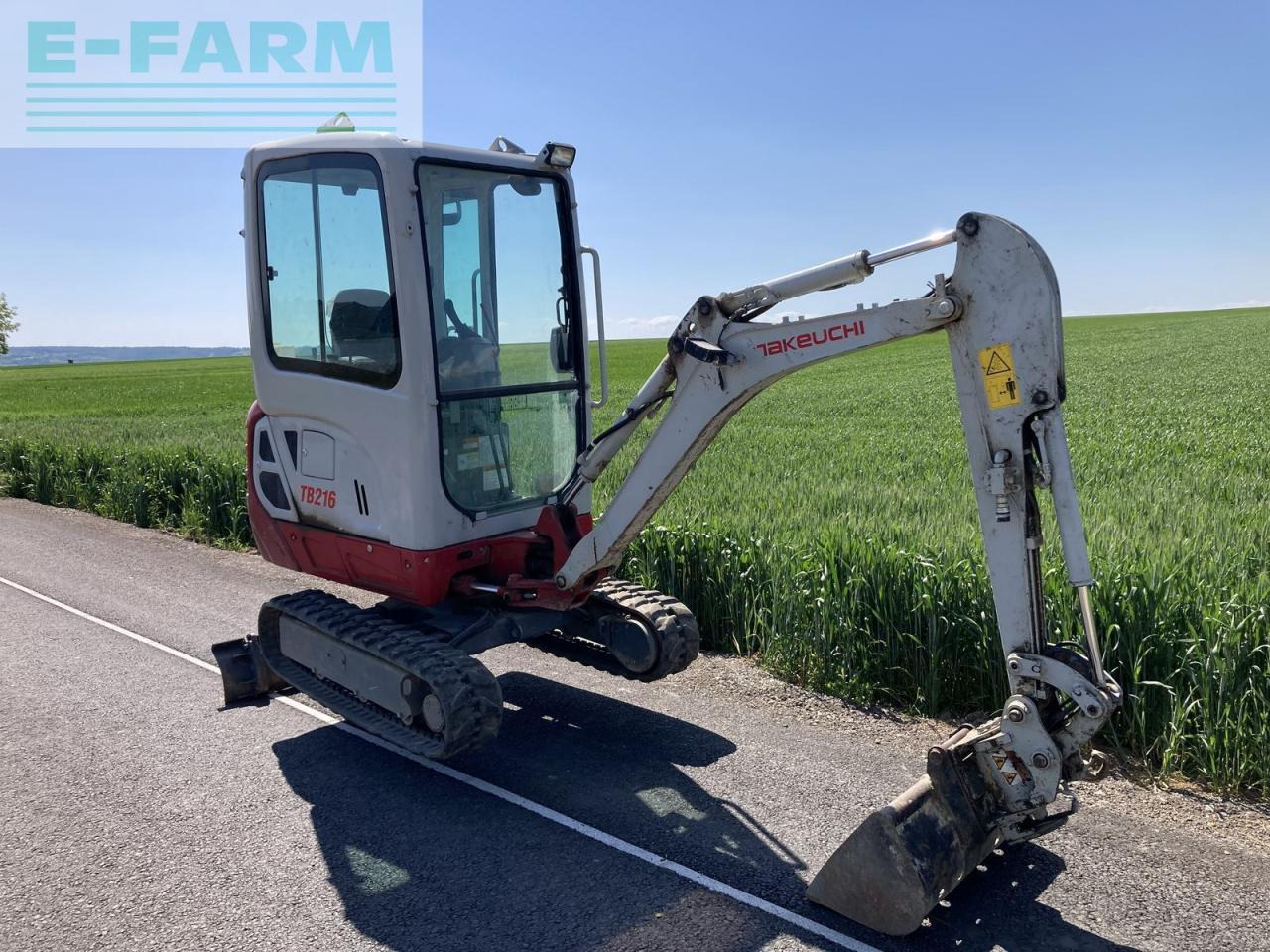 Takeuchi - Minigraver: bilde 1 Takeuchi - Minigraver: bilde 1
