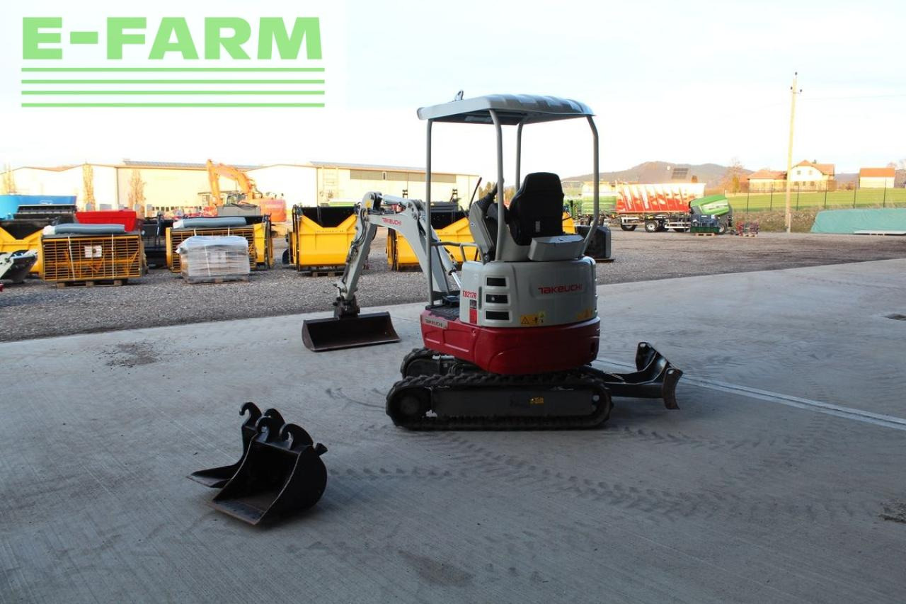 Takeuchi takeuchi tb 217 r minibagger - bagger - Minigraver: bilde 5 Takeuchi takeuchi tb 217 r minibagger - bagger - Minigraver: bilde 5