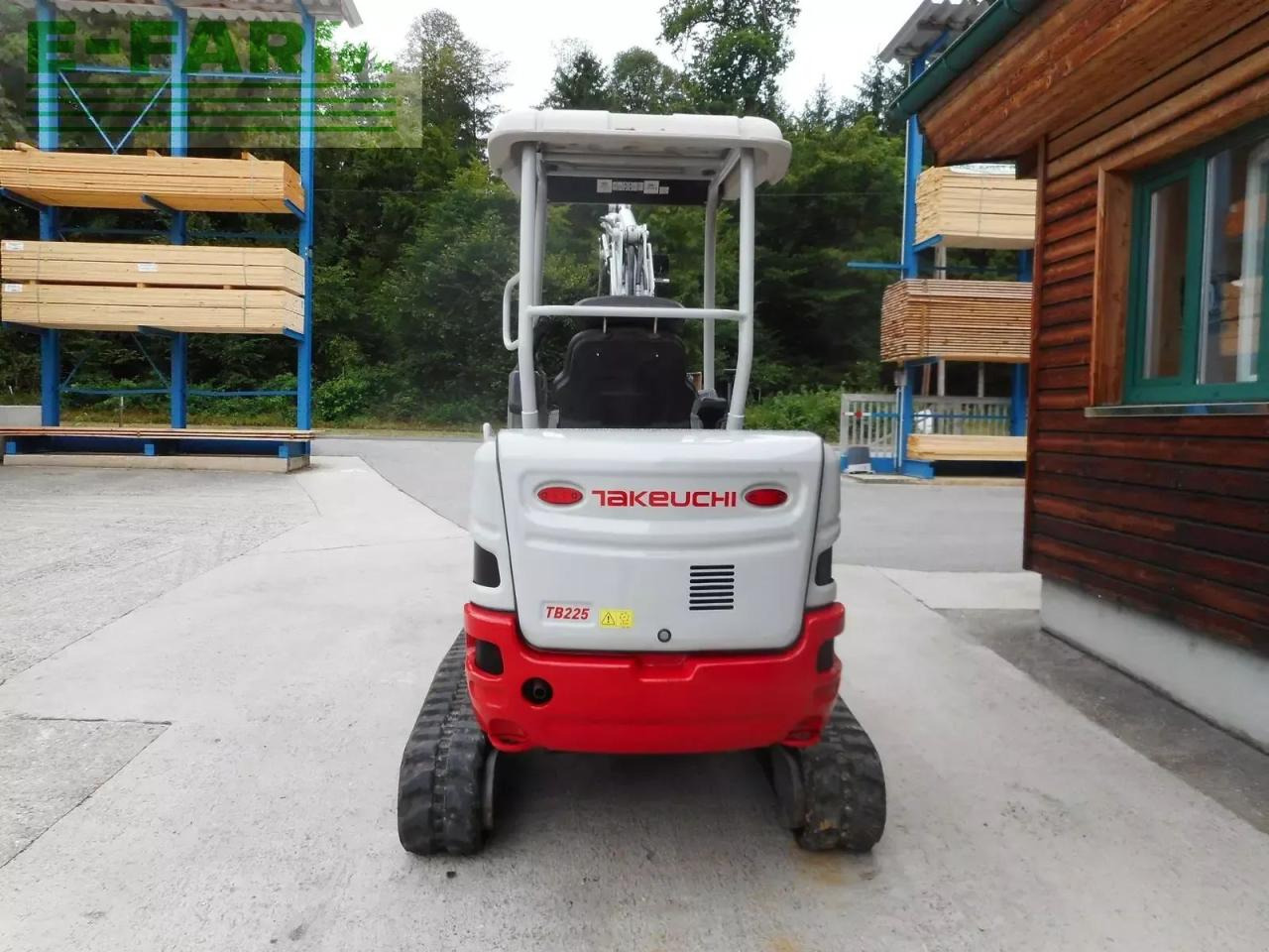 Takeuchi tb 225 mit powertilt + 3 löffel ( service neu ) - Minigraver: bilde 3 Takeuchi tb 225 mit powertilt + 3 löffel ( service neu ) - Minigraver: bilde 3