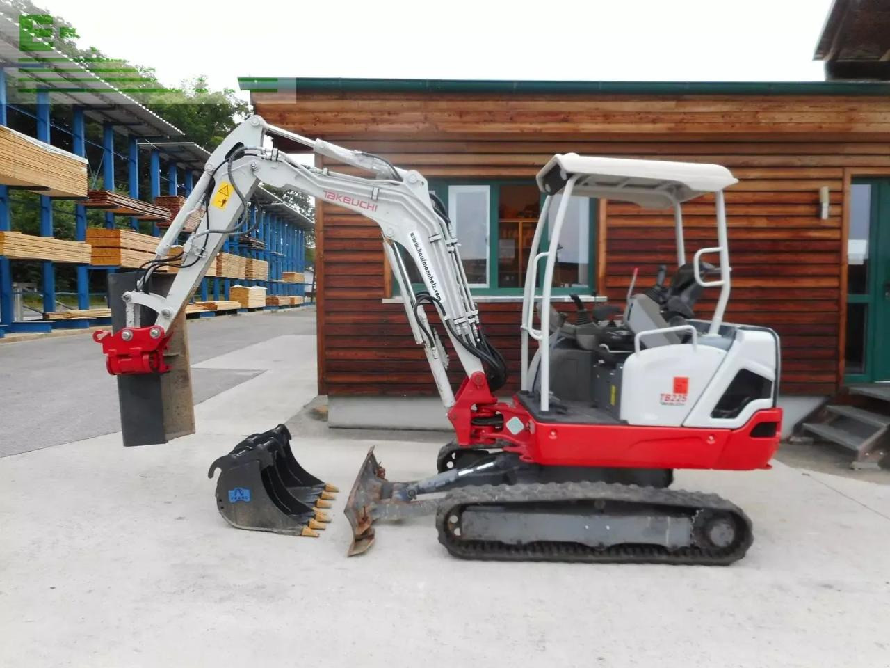 Takeuchi tb 225 mit powertilt + 3 löffel ( service neu ) - Minigraver: bilde 1 Takeuchi tb 225 mit powertilt + 3 löffel ( service neu ) - Minigraver: bilde 1