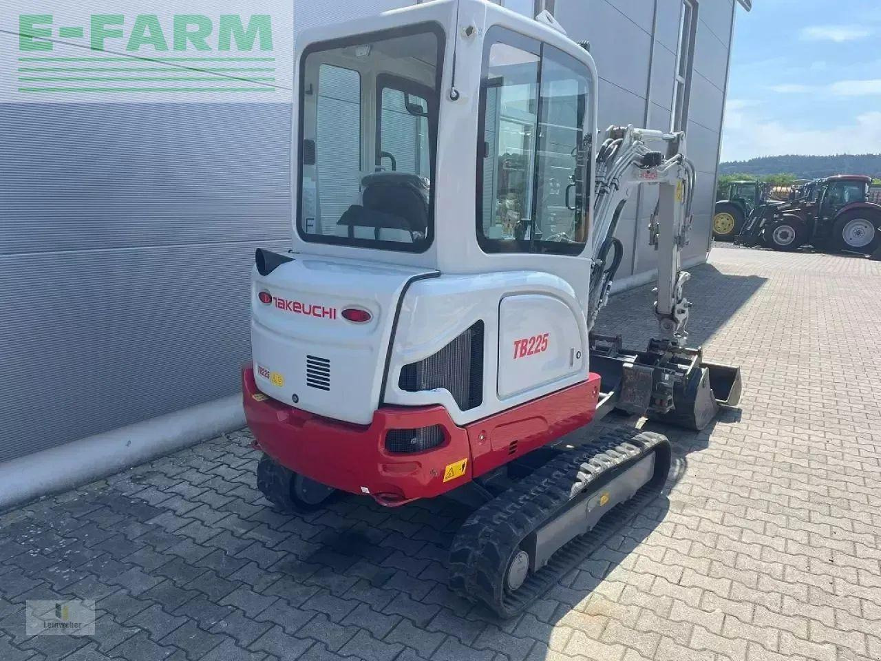 Takeuchi tb 225 v4 - Minigraver: bilde 5 Takeuchi tb 225 v4 - Minigraver: bilde 5