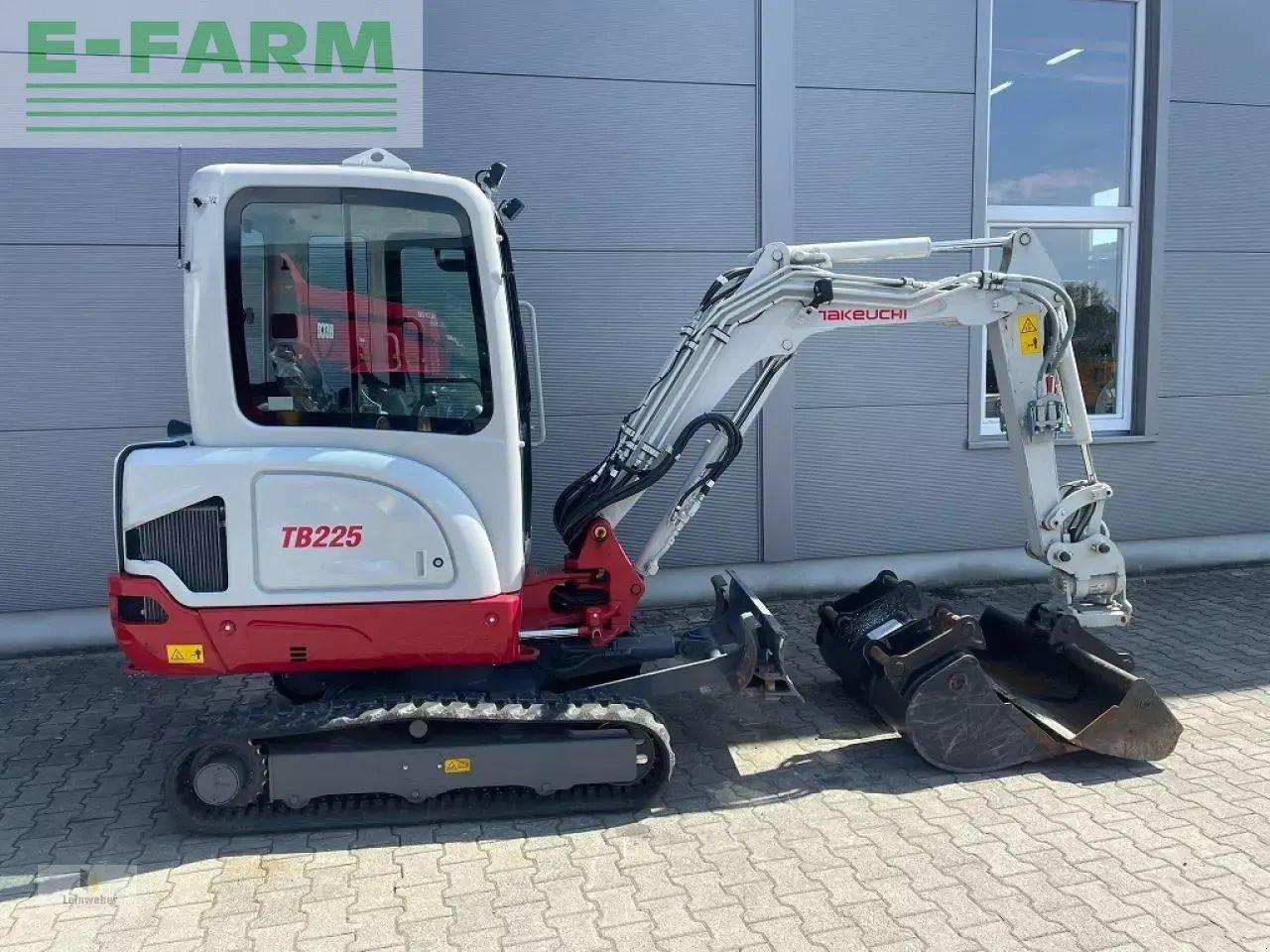 Takeuchi tb 225 v4 - Minigraver: bilde 2 Takeuchi tb 225 v4 - Minigraver: bilde 2