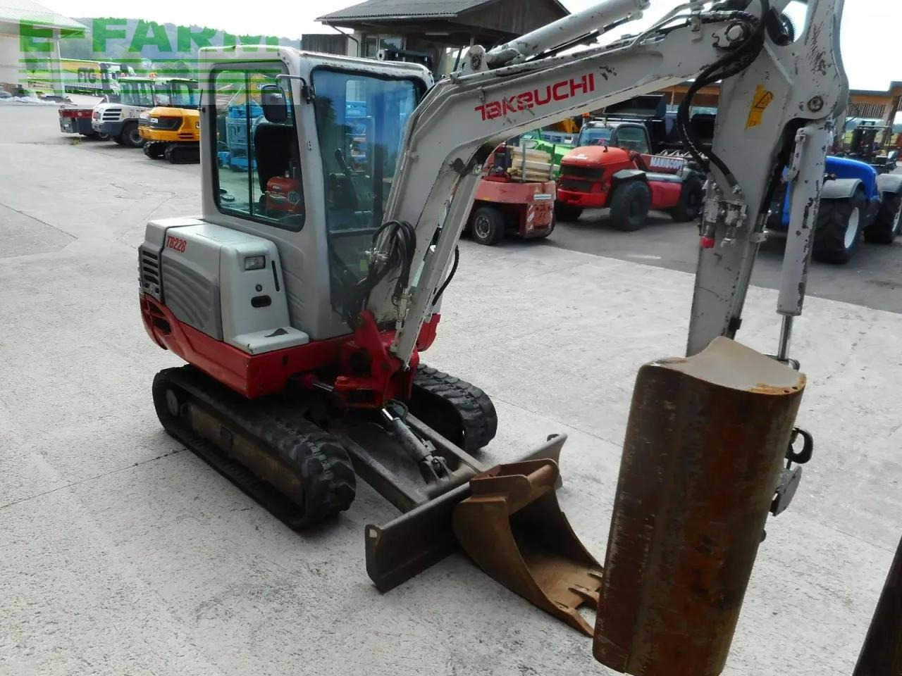 Takeuchi tb 228 ( 2.810kg ) powertilt - Minigraver: bilde 5 Takeuchi tb 228 ( 2.810kg ) powertilt - Minigraver: bilde 5