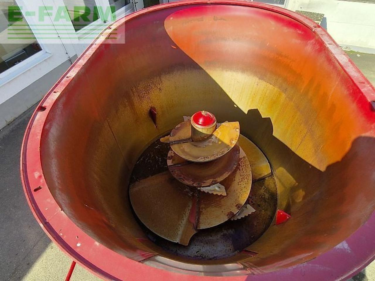 Trioliet solomix 1 1000 vlb - Husdyrhold-utstyr: bilde 5 Trioliet solomix 1 1000 vlb - Husdyrhold-utstyr: bilde 5