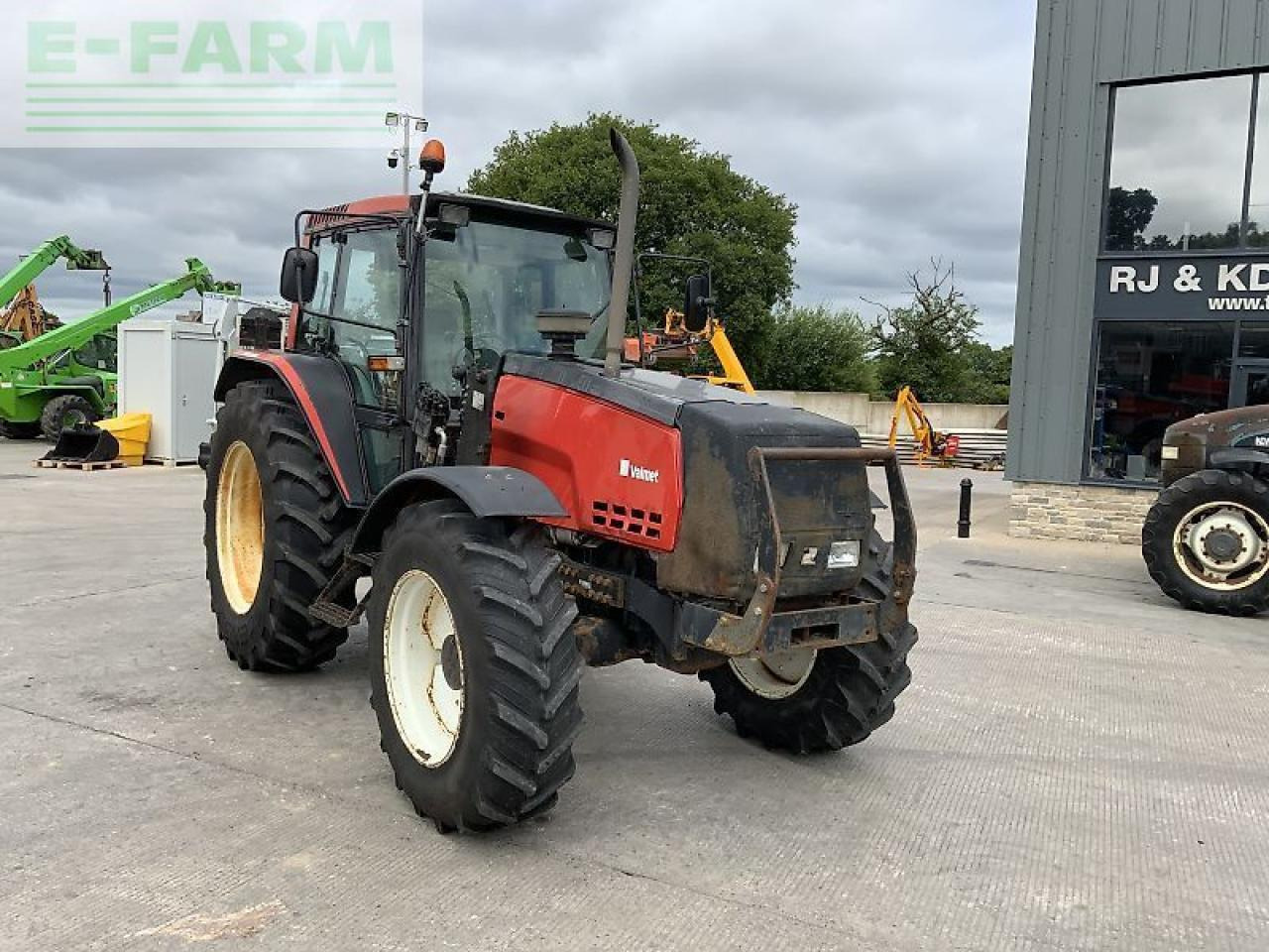 Valmet 8100 twin track reverse drive tractor - Traktor: bilde 2 Valmet 8100 twin track reverse drive tractor - Traktor: bilde 2