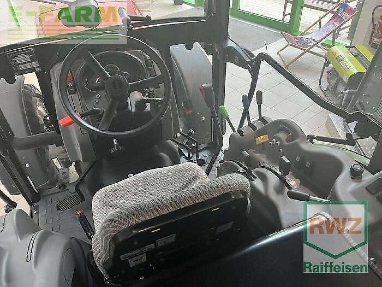 Valtra f105s 2d3 - Traktor: bilde 5 Valtra f105s 2d3 - Traktor: bilde 5