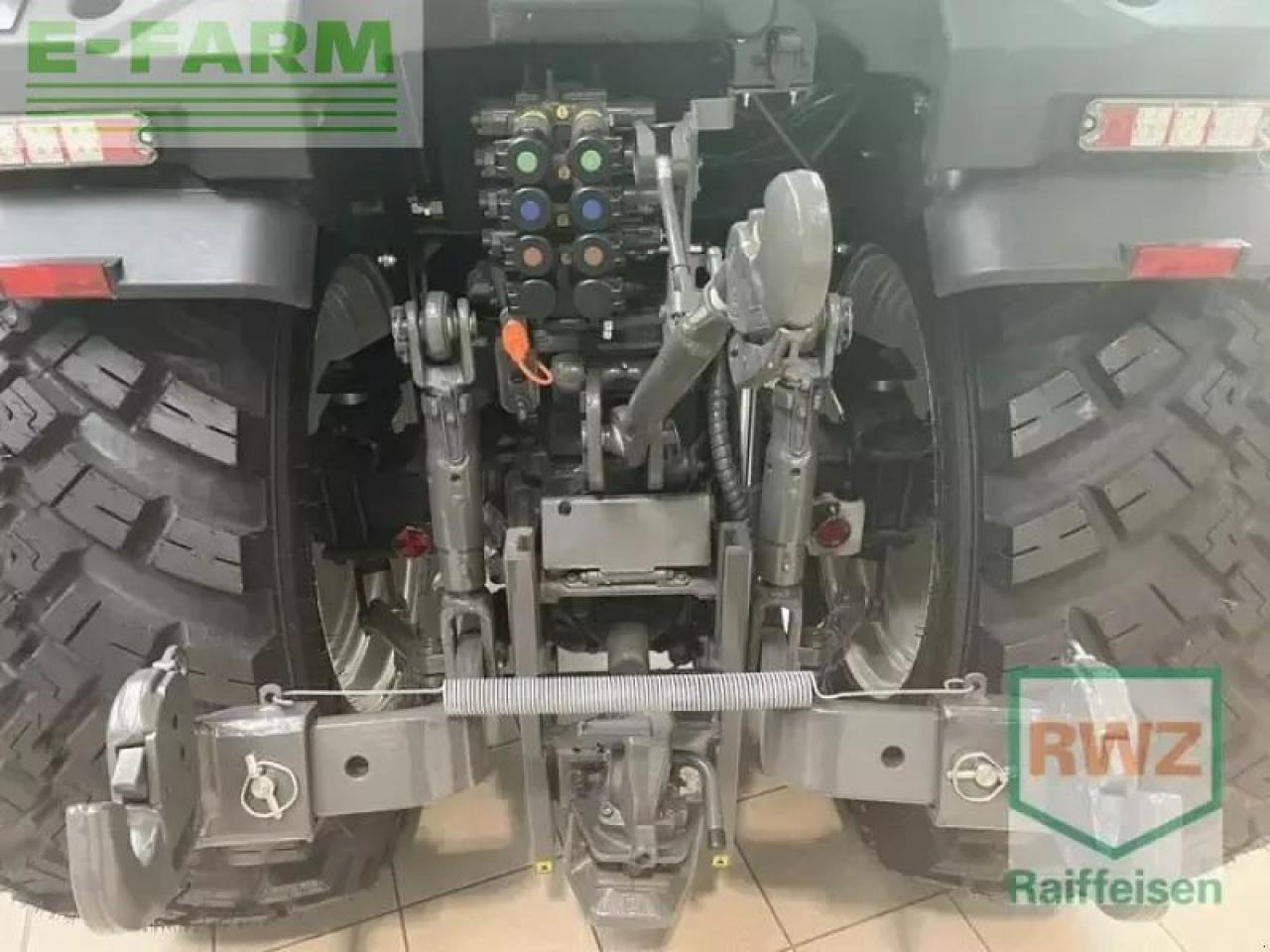 Valtra f105s 2d3 - Traktor: bilde 4 Valtra f105s 2d3 - Traktor: bilde 4