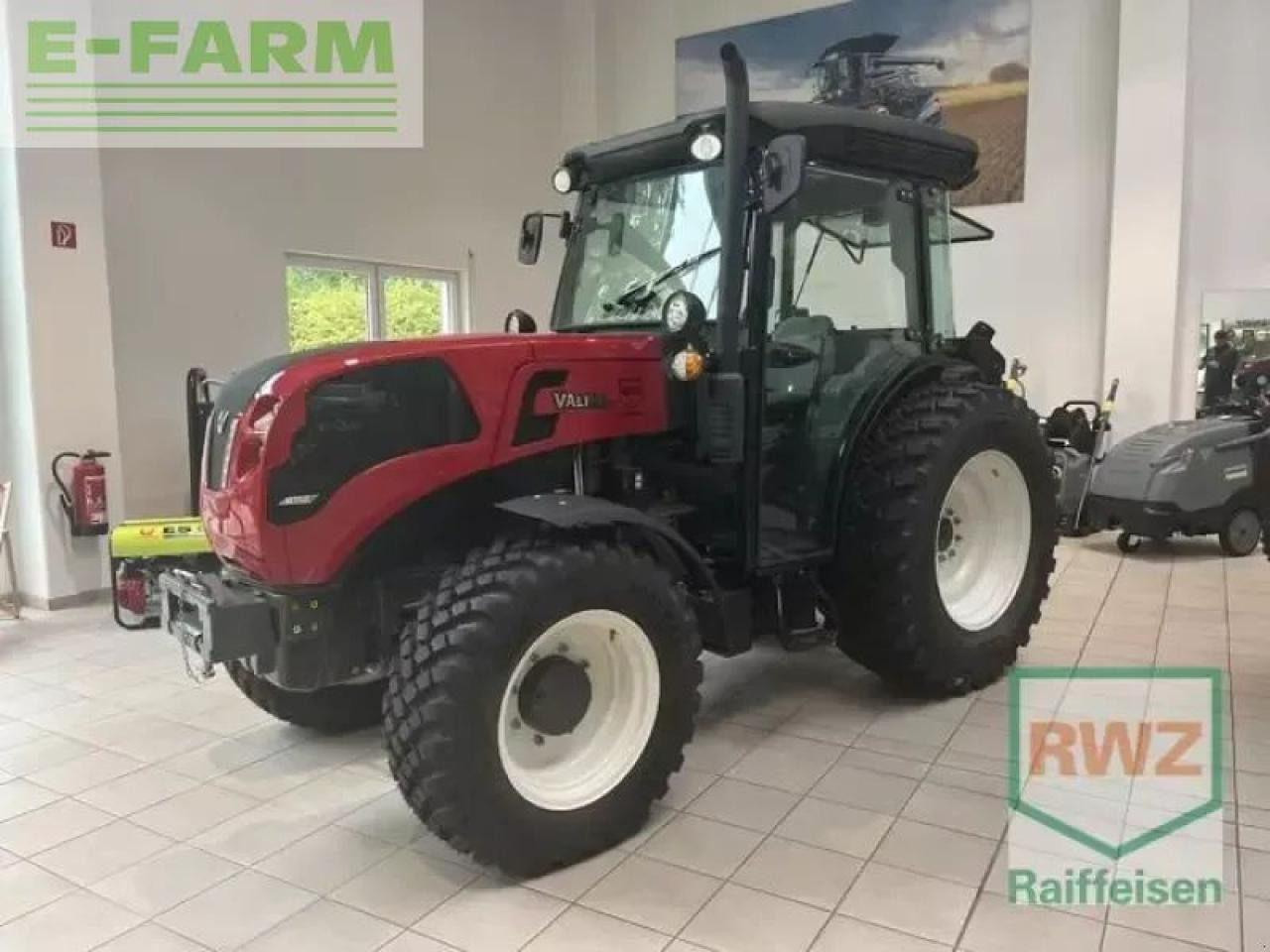 Valtra f105s 2d3 - Traktor: bilde 2 Valtra f105s 2d3 - Traktor: bilde 2