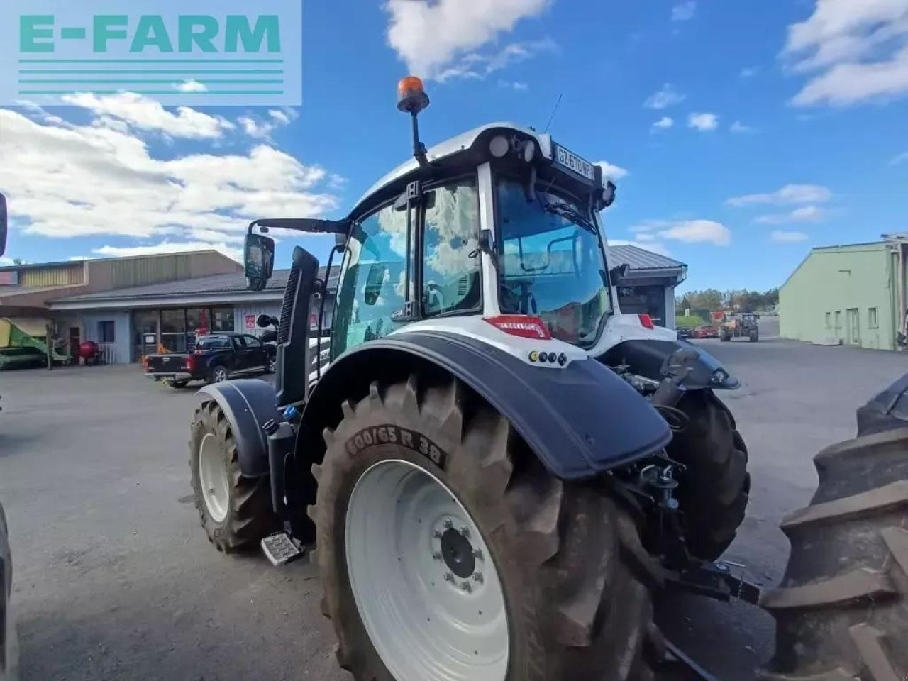 Valtra n135 active Active - Traktor: bilde 4 Valtra n135 active Active - Traktor: bilde 4