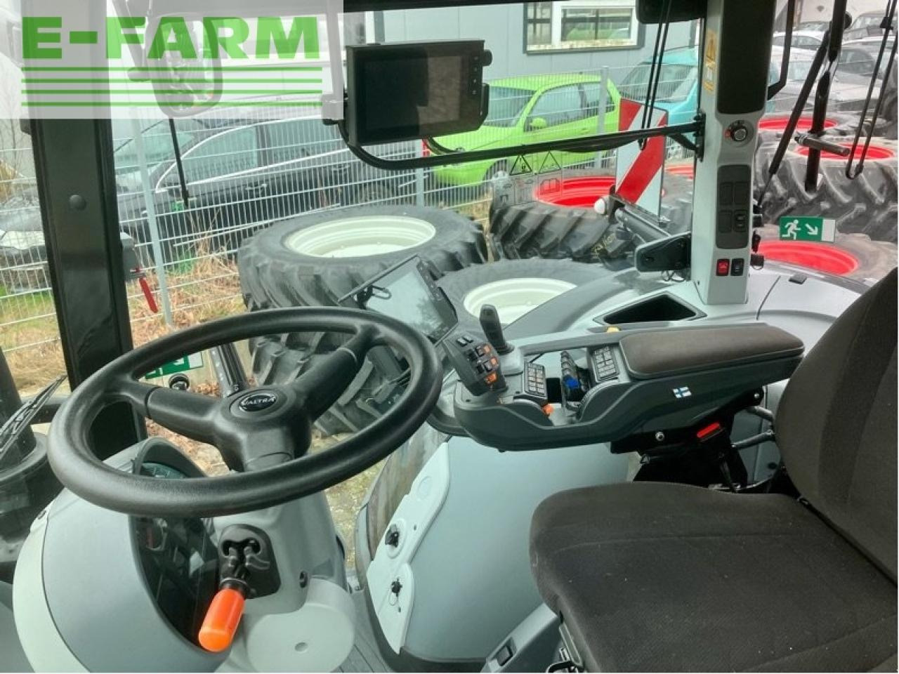 Valtra s324 smarttouch mr19 - Traktor: bilde 4 Valtra s324 smarttouch mr19 - Traktor: bilde 4