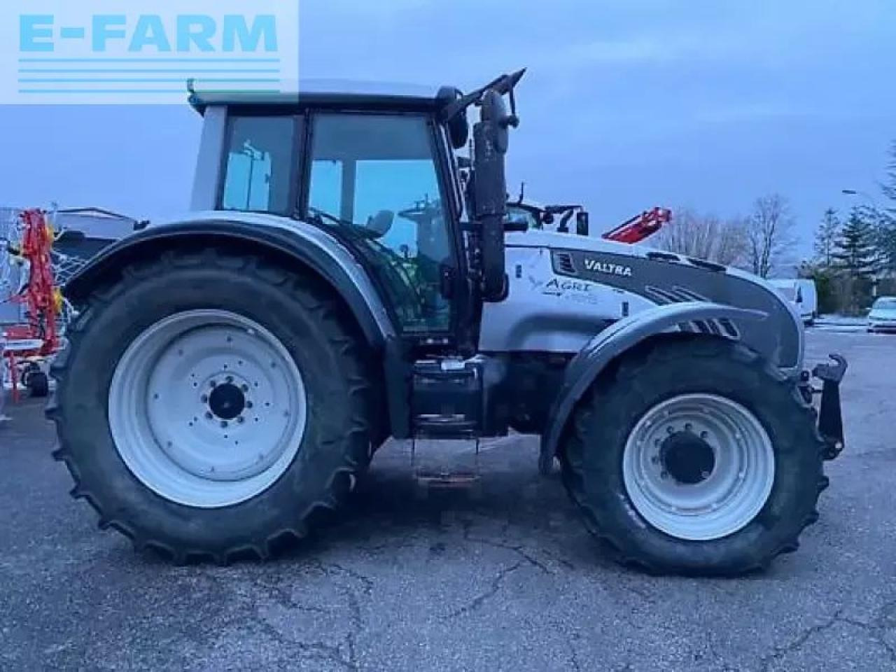 Valtra t172 hitech - Traktor: bilde 4 Valtra t172 hitech - Traktor: bilde 4