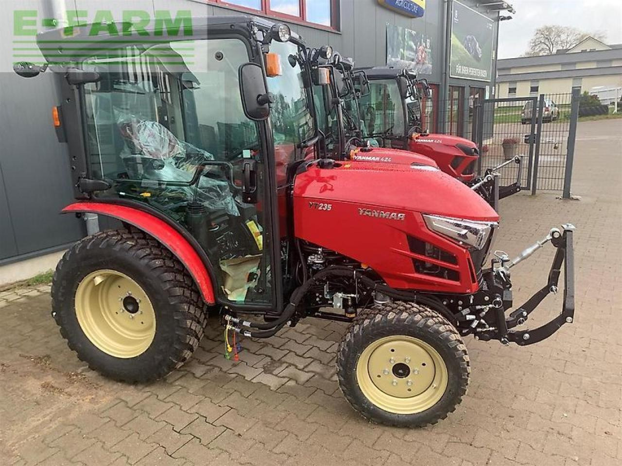 Yanmar yt235v-q - Traktor: bilde 1 Yanmar yt235v-q - Traktor: bilde 1